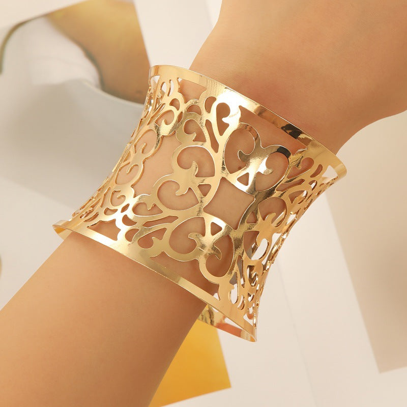 Damen Offener Armreif mit elegant geschwungenem Design Shop Nory