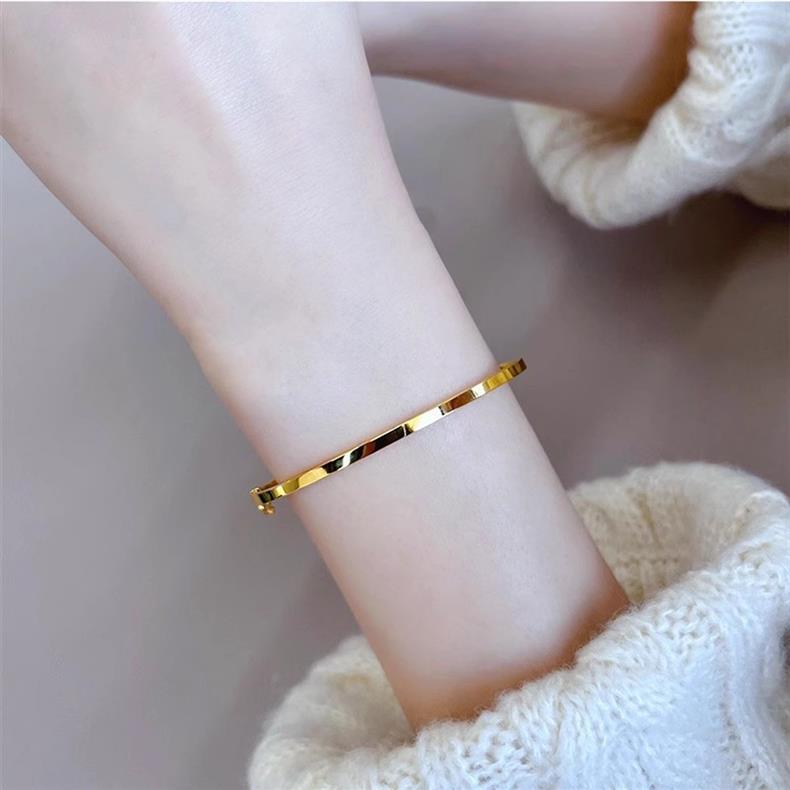 Damen elegantes Armband aus hochwertigem Metall mit minimalistischer Gestaltung Shop Nory