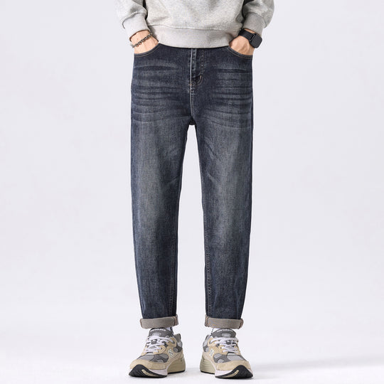 Herren konisch geschnittene Denimhose mit mittlerer Leibhöhe, relaxed Fit und dezenter Used-Optik Shop Nory