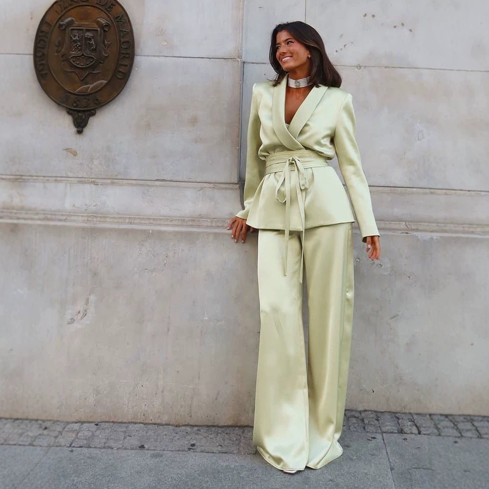 Damen Satin-Zweiteiler mit tailliertem Wickelblazer und weiter Palazzo-Hose Shop Nory