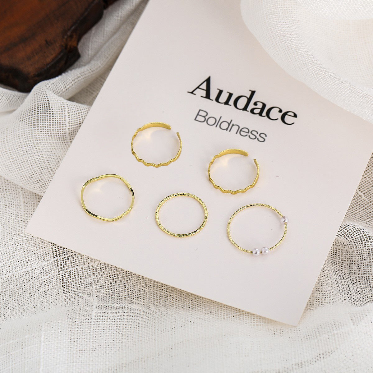 Damen Ring-Set mit einzigartigen Designs und filigranen Details Shop Nory