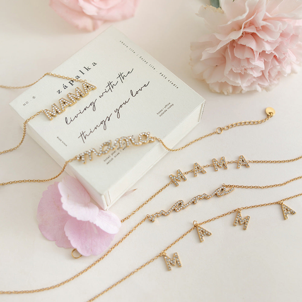 Damen Armband mit personalisiertem "Mama"-Schriftzug aus hypoallergenem Edelstahl Shop Nory