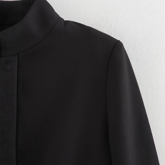Damen Taillierter Kurzblazer mit Stehkragen und goldenen Zierknöpfen Shop Nory