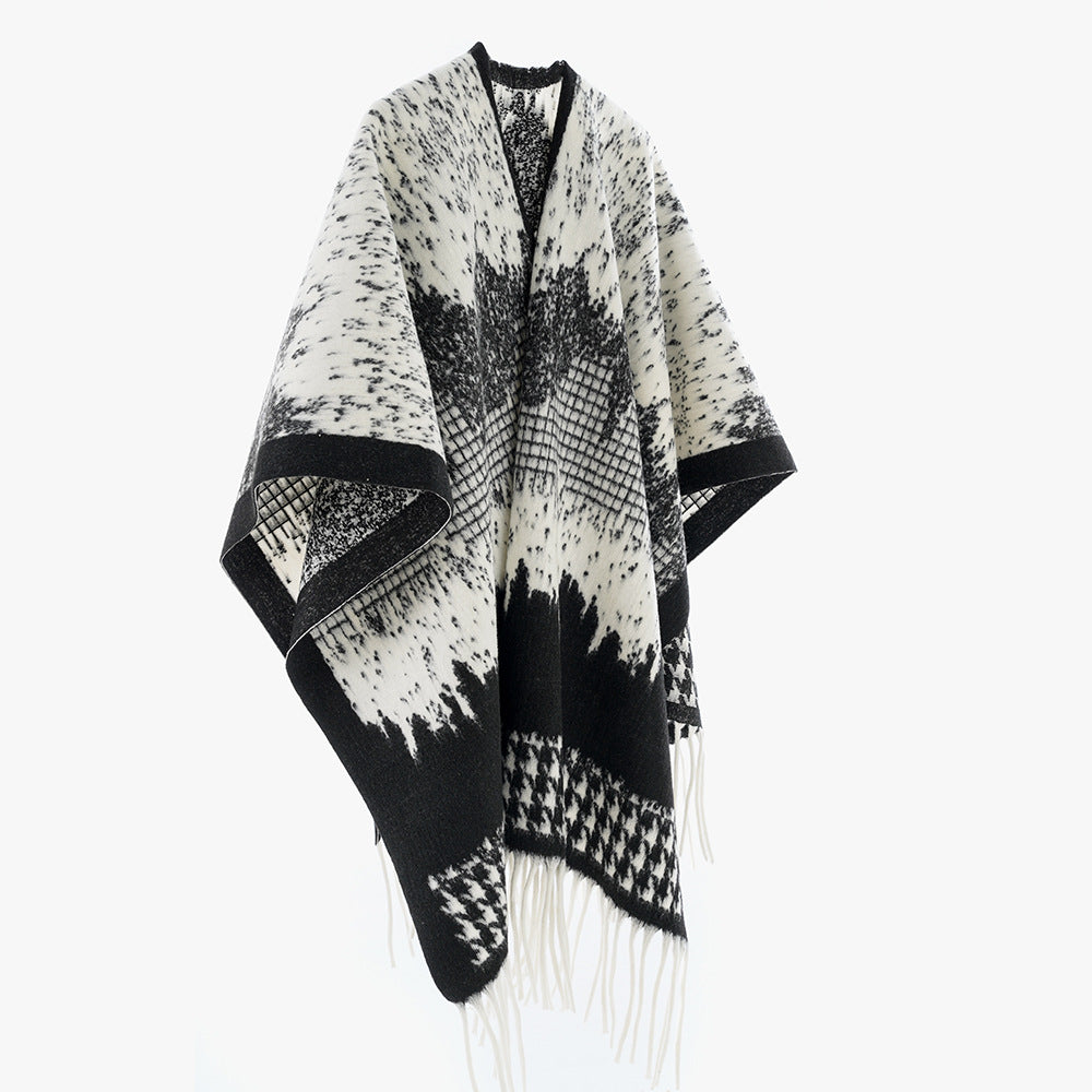 Damen Monochromer Jacquard-Capeponcho aus Wollmix mit Fransen und Oversize-Fall Shop Nory