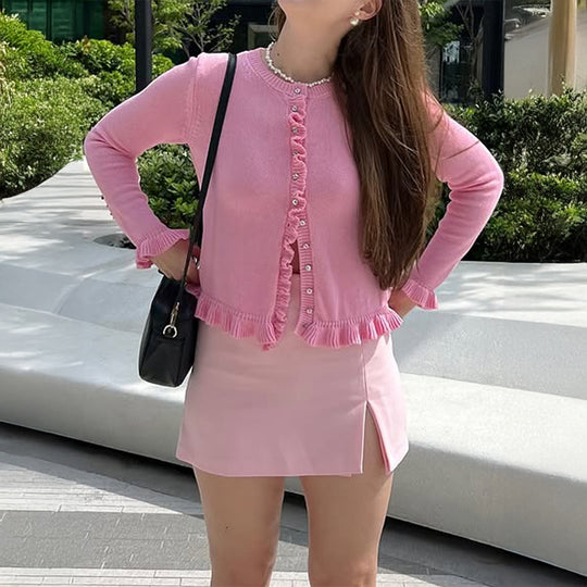 Damen nan kurz geschnittener Strickcardigan mit Volantknopfleiste und gerafften Bündchen Shop Nory