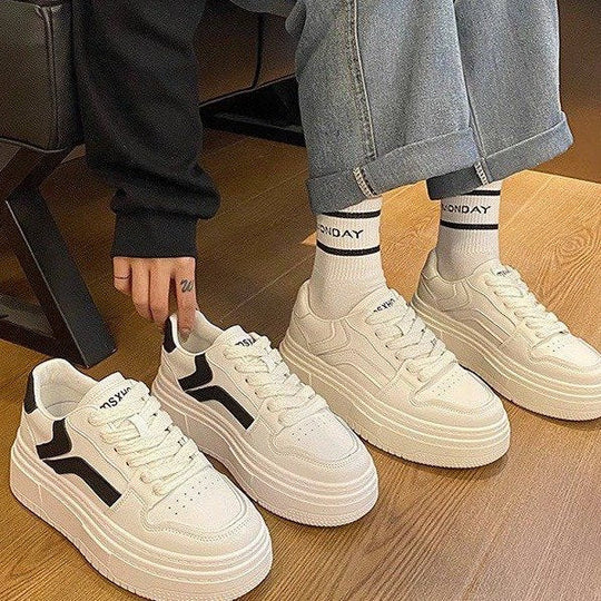 Damen Plateau-Sneaker mit stylischem Kontrastdetails und komfortabler Dämpfung