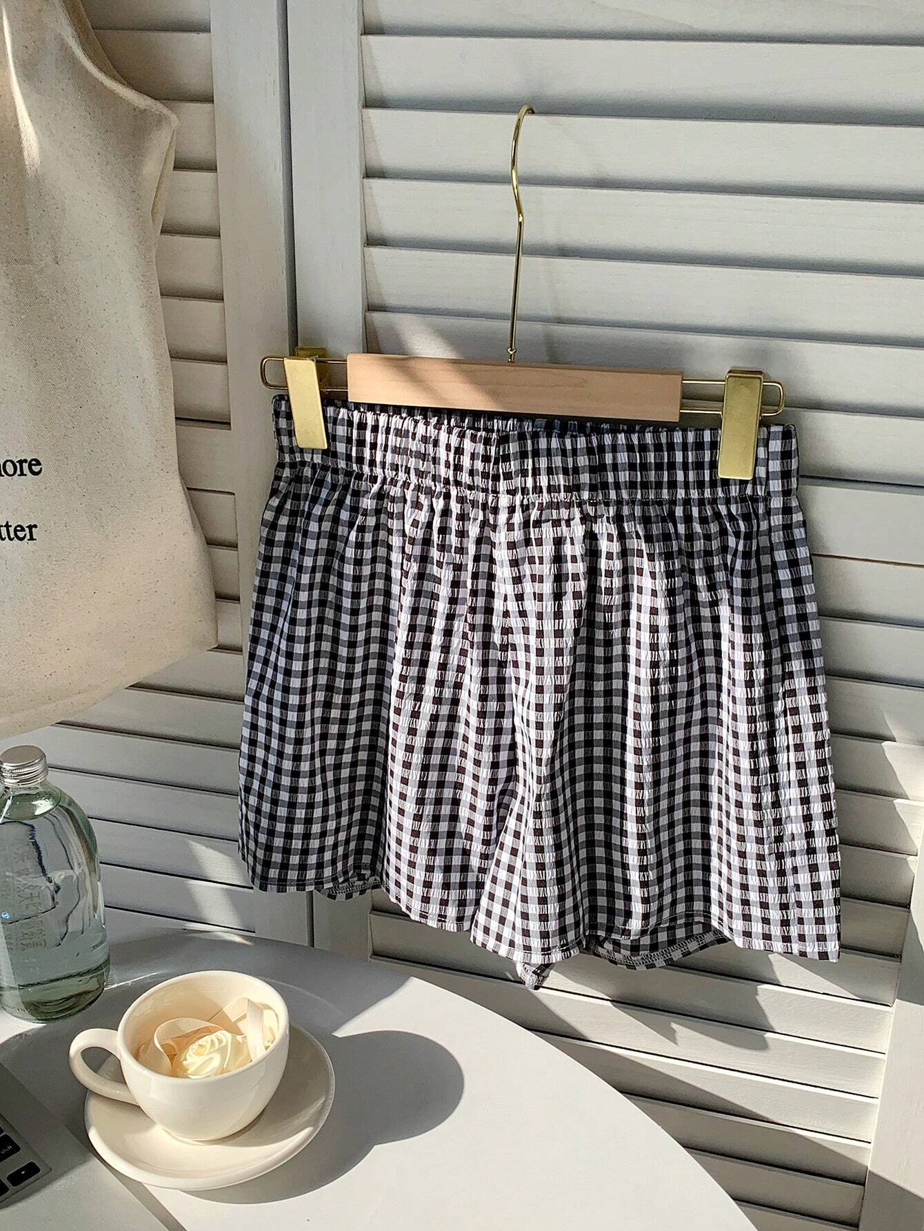 Damen luftige Karoshorts mit elastischem Bund und seitlichen Taschen Shopnory