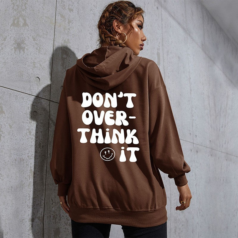 Damen Lässiger Oversize-Kapuzenpullover mit Statement-Print, Kängurutasche und Rippbündchen Shop Nory