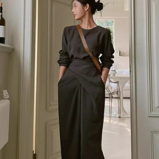 Damen Modernes Longkleid mit überlappender Taillenpasse, verdeckten Eingrifftaschen und kastiger Silhouette Shop Nory