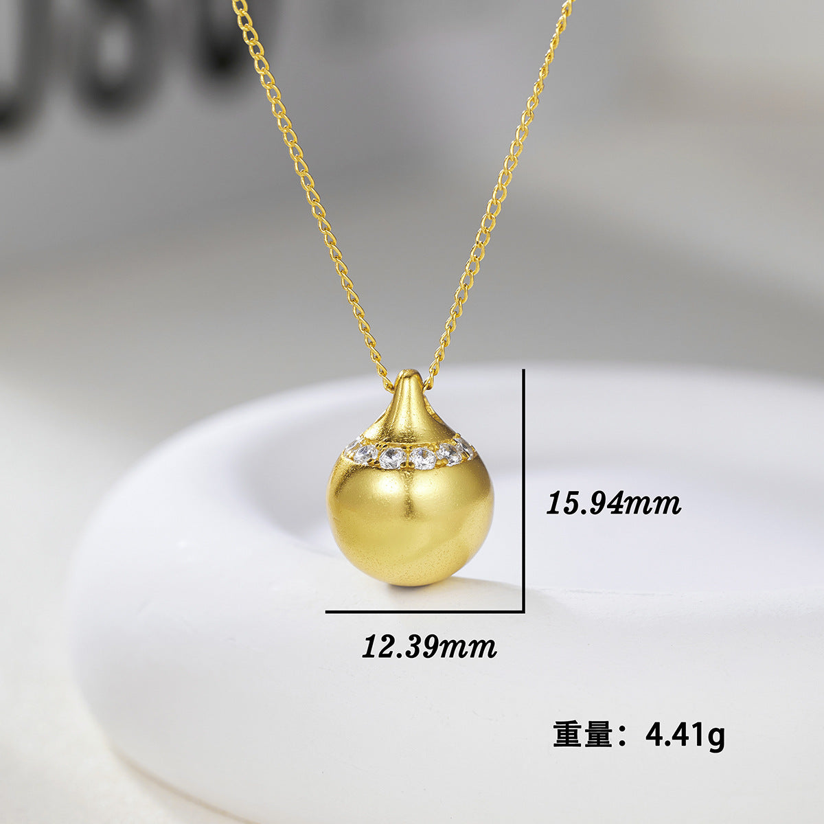 Damen Halskette mit detailliertem Anhänger und funkelnden Zirkoniasteinen Shop Nory