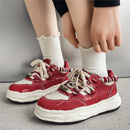 Damen denim-Plateau-Sneaker mit kontrastnähten, wattierter Wellenlaufsohle und verzierten Schnürdetails Shop Nory