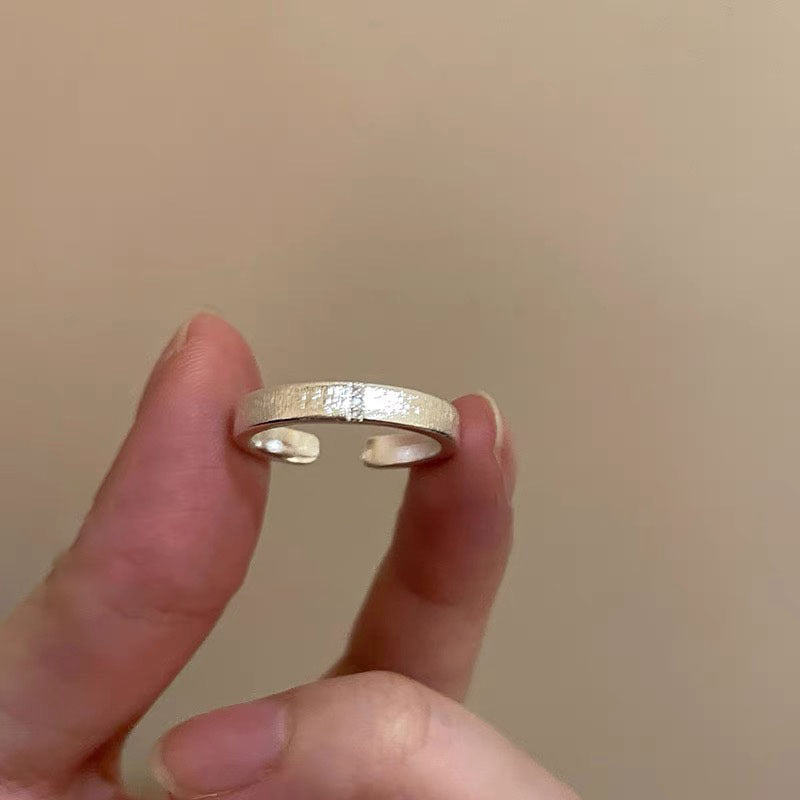 Damen Zierlicher Solitär Ring mit funkelndem Akzent Shop Nory