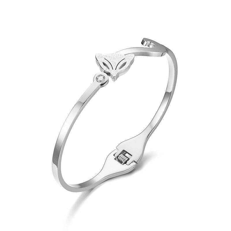 Damen Armband mit stilvollem Fuchsdesign und funkelndem Zirkonia Shop Nory