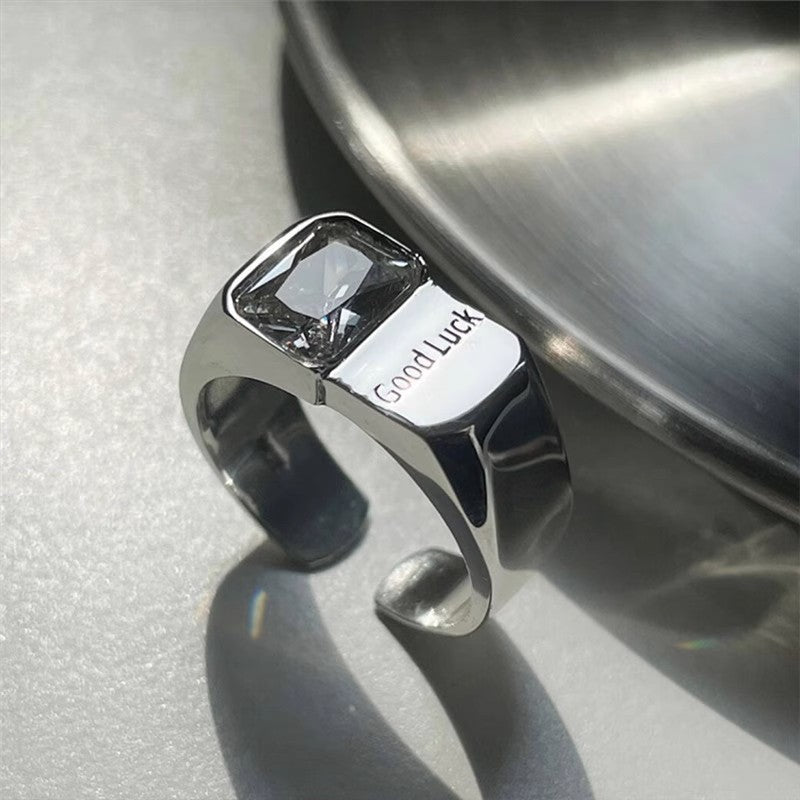 Damen Moderner Ring mit quadratischem Zirkonia-Shop Nory