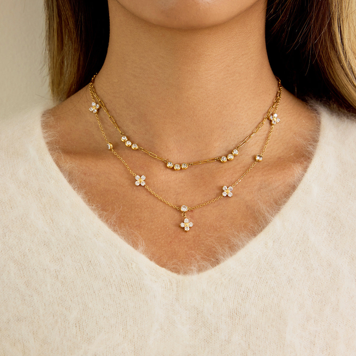 Damen elegante Halskette mit funkelnden Kristallen und verstellbarer Länge Shop Nory