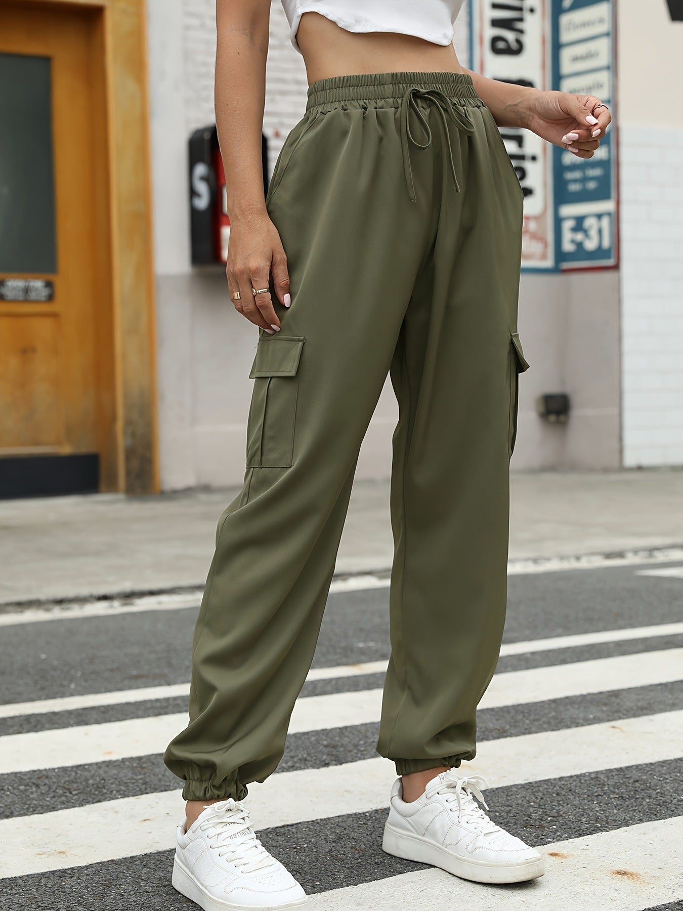Damen Cargo-Hose mit elastischem Bund und praktischen Seitentaschen Shopnory