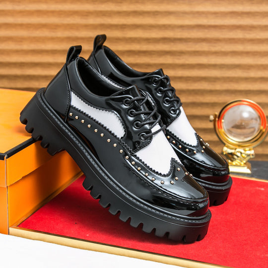 Damen Plateau-Brogue Derby mit markanter Profilsohle und Lacklederoptik Shop Nory