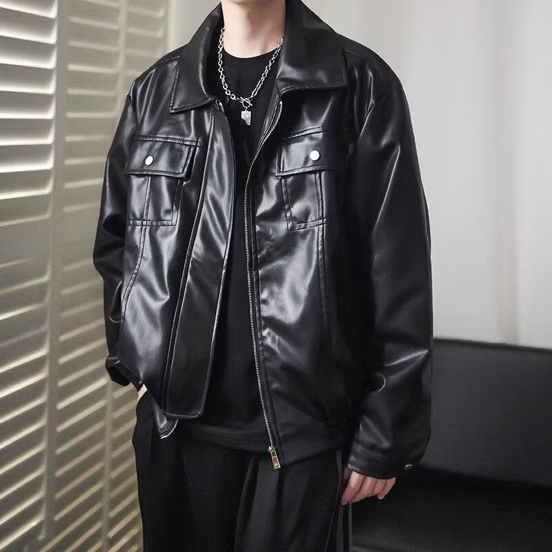 Herren Kurz geschnittene Oversized Kunstleder-Utility-Jacke mit Brustklappen und durchgehendem Reißverschluss Shop Nory