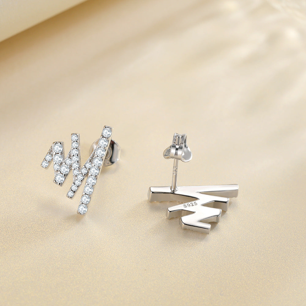 Damenohrringe im modernen geometrischen Design mit funkelnden Zirkonia-Details Shop Nory