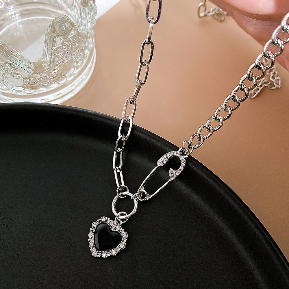 Damen Halskette mit herzförmigem Anhänger und Kettendesign Shop Nory