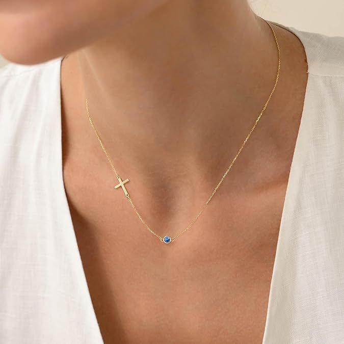Damen Halskette mit elegantem Kreuz und funkelndem Rubin Shop Nory