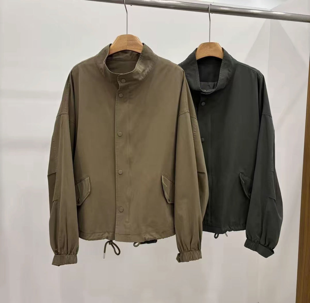 Damen Boxy-Kurzjacke im Oversize-Schnitt mit Stehkragen, Tunnelzugsaum und Klappentaschen Shop Nory