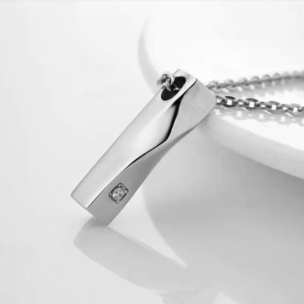 Damen eleganter Medaillon-Anhänger mit funkelndem Zirkon Shop Nory