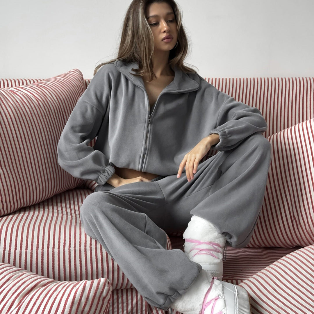 Damen Kuscheliges Fleece-Set mit kurzer Reißverschlussjacke, Stehkragen und weiter Jogginghose Shop Nory