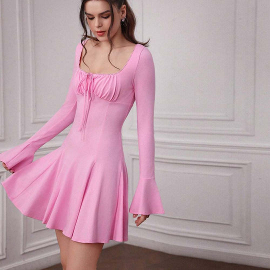 Damen gerafftes Skater-Minikleid mit Bustier-Tie, taillierter Schnitt und ausgestellten Glockenärmeln Shop Nory