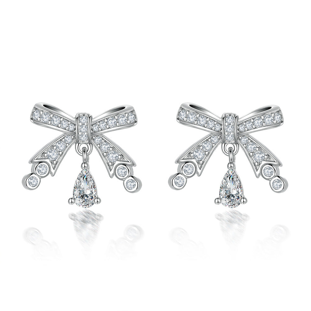 Damen Ohrringe im eleganten Schleifen-Design mit funkelnden Zirkonia Shop Nory