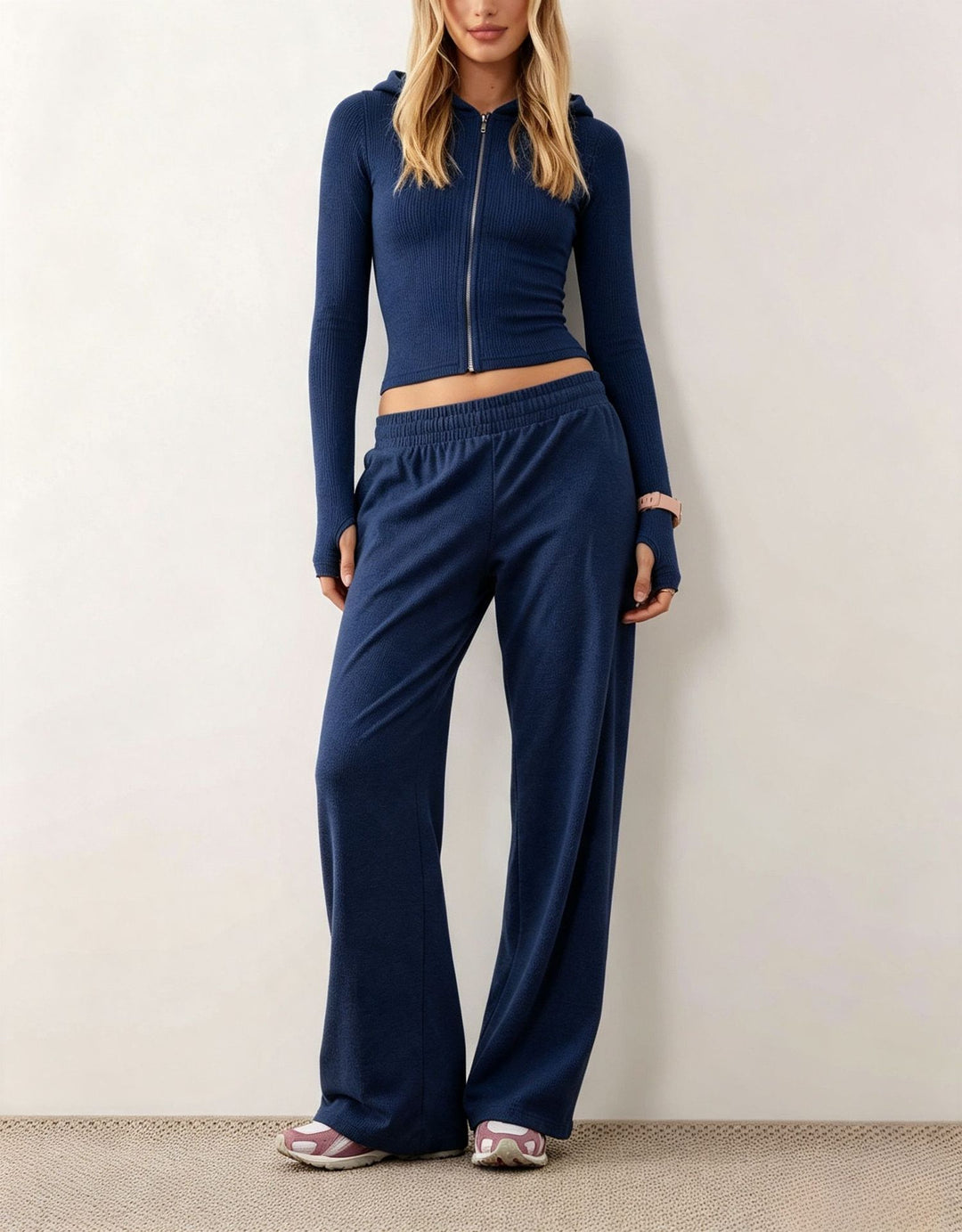 Damen Zweiteiliges Loungewear-Set geripptes Crop-Kapuzenoberteil mit Reißverschluss und Daumenloch sowie weiter Jogginghose Shop Nory