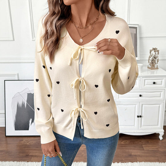 Damen Feinstrick-Cardigan mit dekorativen Schleifenverschlüssen und Herz-Motiv Shop Nory