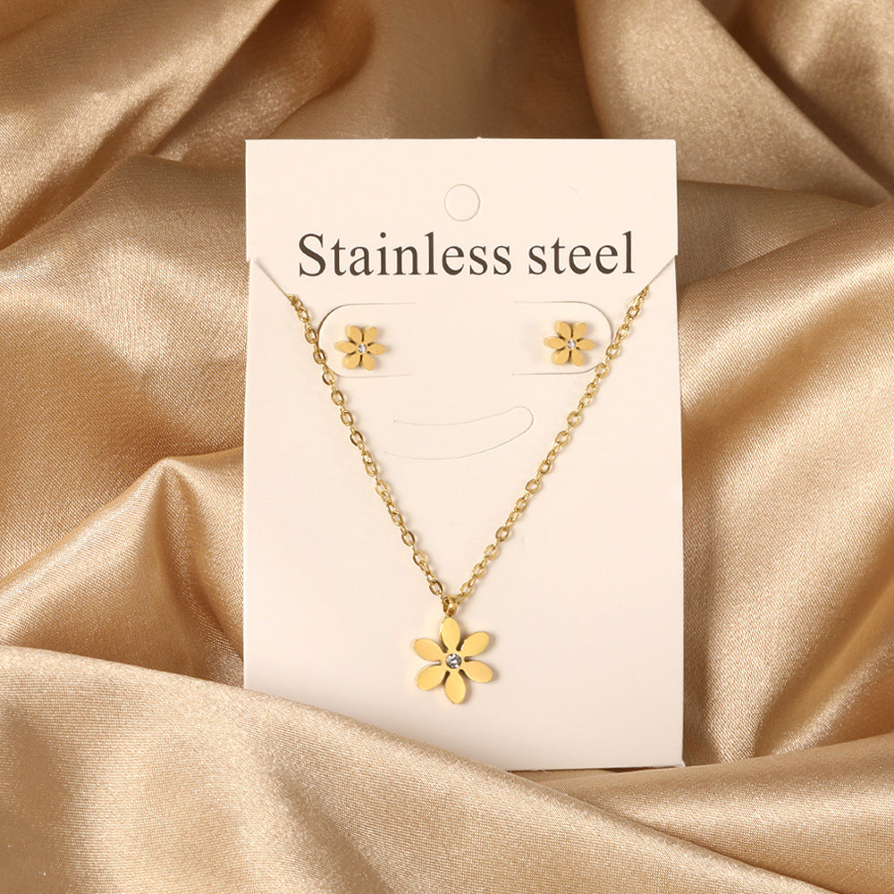 Damen Schmuckset mit elegantem Blumenanhänger und passenden Ohrsteckern Shop Nory