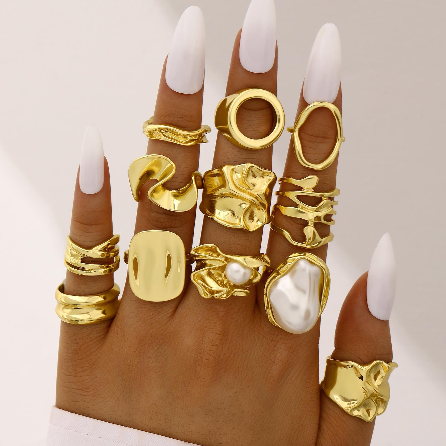 Damen Ring-Kollektion mit einzigartigen, skulpturalen Designs Shop Nory