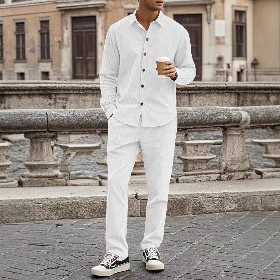 Herren elegantes Freizeitanzug mit stilvollem Hemd und bequemer Hose