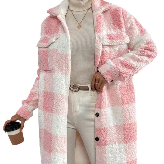 Damen nan langer Teddy-Karo-Mantel mit Hemdkragen, aufgesetzten Brusttaschen und Knopfleiste Shop Nory