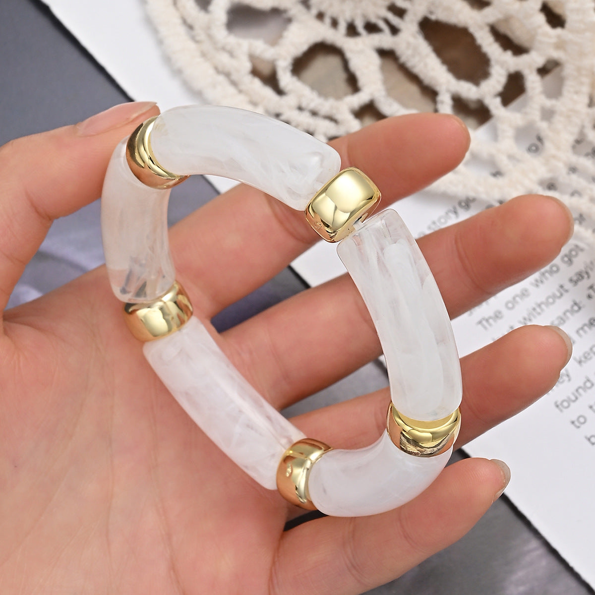 Damenarmband aus hochwertigem Acryl mit elegantem Design Shop Nory
