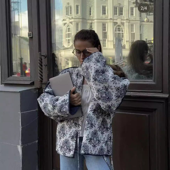 Damen gewattete Kimono-Jacke mit Taillengürtel und ornamentalem Print Shop Nory