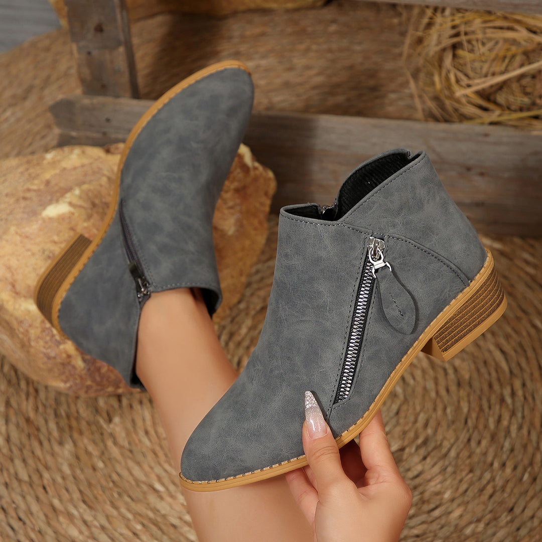 Damen Kurze Ankle-Boots mit seitlichem Reißverschluss und gestapeltem Blockabsatz Shop Nory