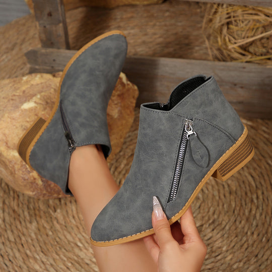 Damen Kurze Ankle-Boots mit seitlichem Reißverschluss und gestapeltem Blockabsatz Shop Nory