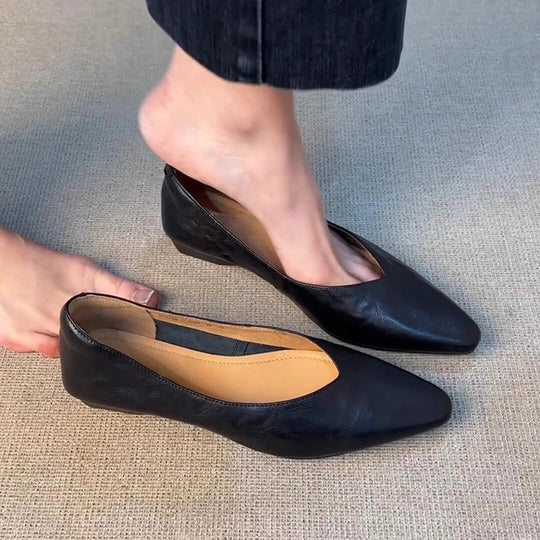 Damen spitze Slipper mit eleganter V-Ausschnittform