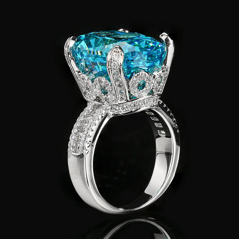 Luxuriöser ovaler Morganit Solitär-Verlobungsring mit Diamanten-Pavé-Platinband