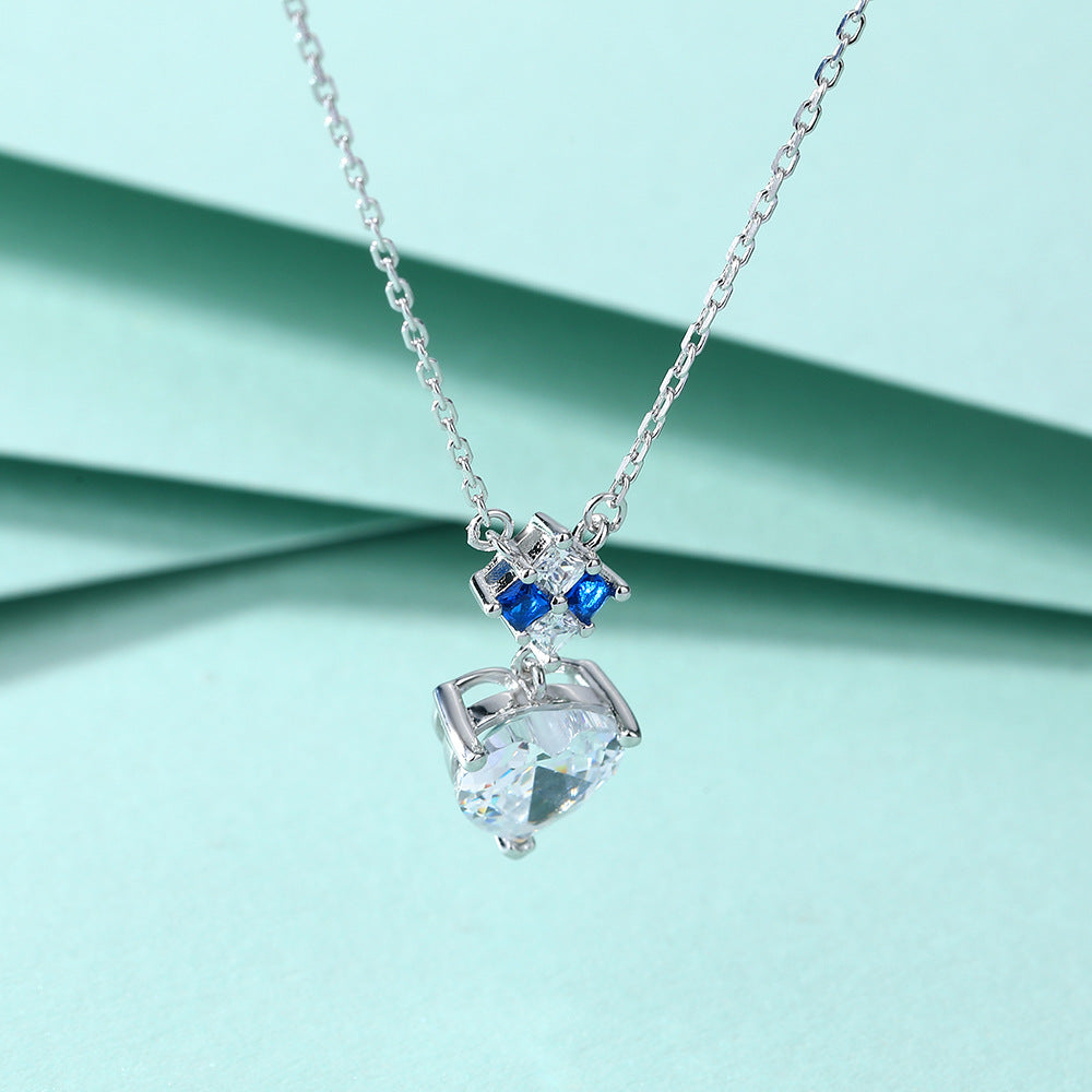 Damen Halskette mit herzförmigem Anhänger und funkelnden Zirkonia-Elementen Shop Nory