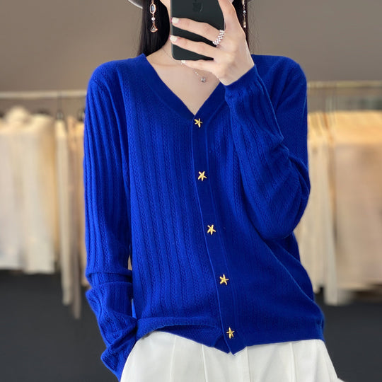 Damen Leichter V‑Ausschnitt-Cardigan mit strukturierter Längsrippe und Sternknöpfen Shop Nory