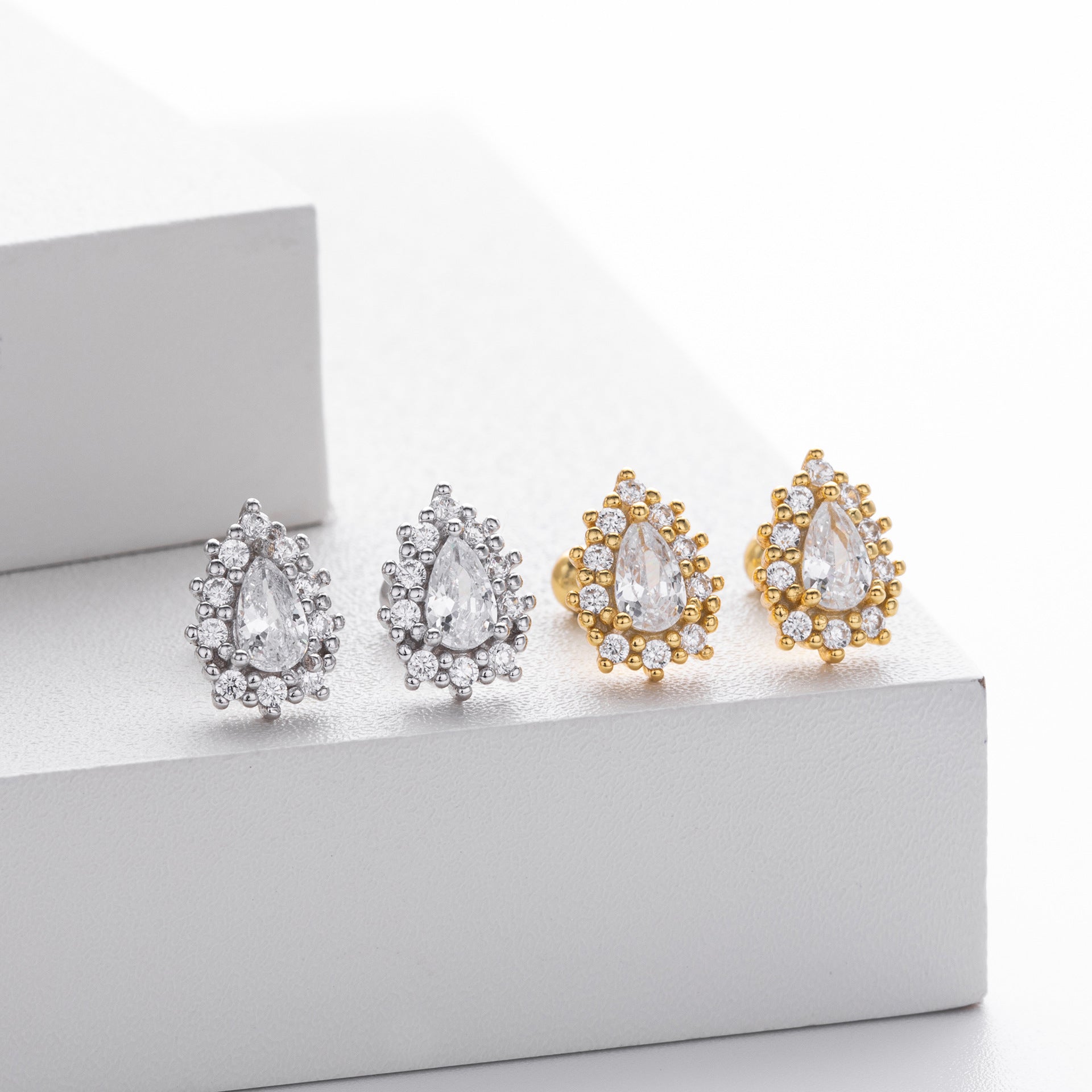 Damen Ohrstecker mit luxuriösen tropfenförmigen Zirkonsteinen und 925 Sterling Silber Shop Nory