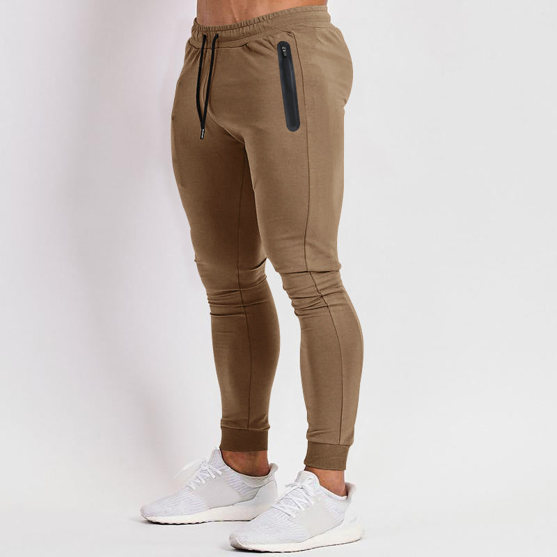 Herren Slim-Fit Jogginghose mit praktischen Reißverschlusstaschen