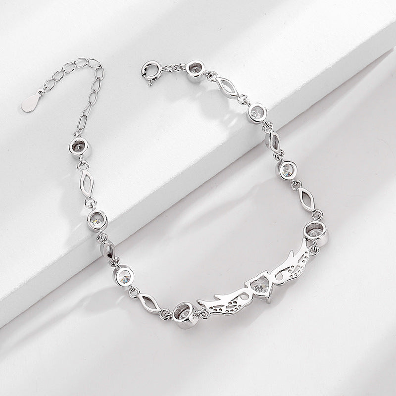 Damen Armband mit filigranem Design und funkelnden Zirkonia Shop Nory