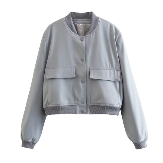 Damen Kurz geschnittene Utility‑Bomberjacke mit großen Klappentaschen und Rippbündchen Shop Nory