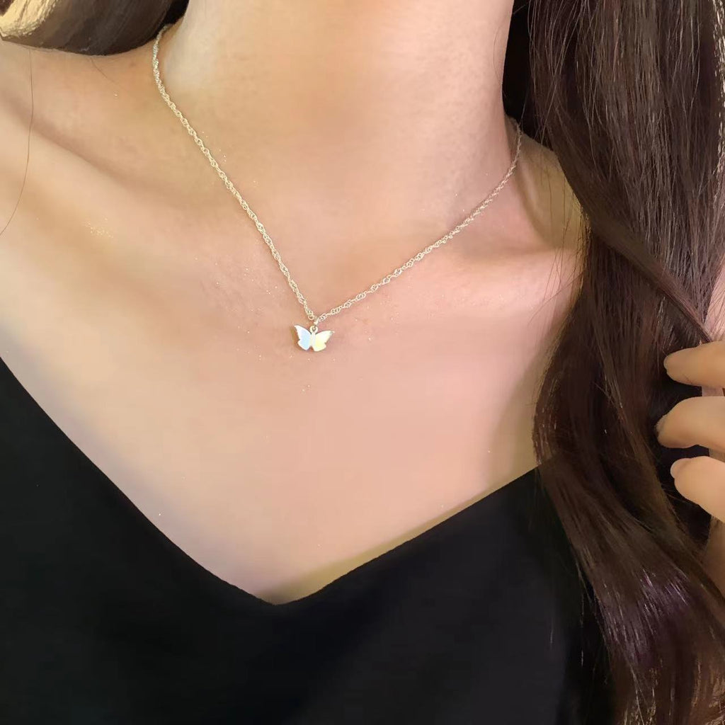 Damen filigrane Halskette mit Schmetterlingsanhänger Shop Nory