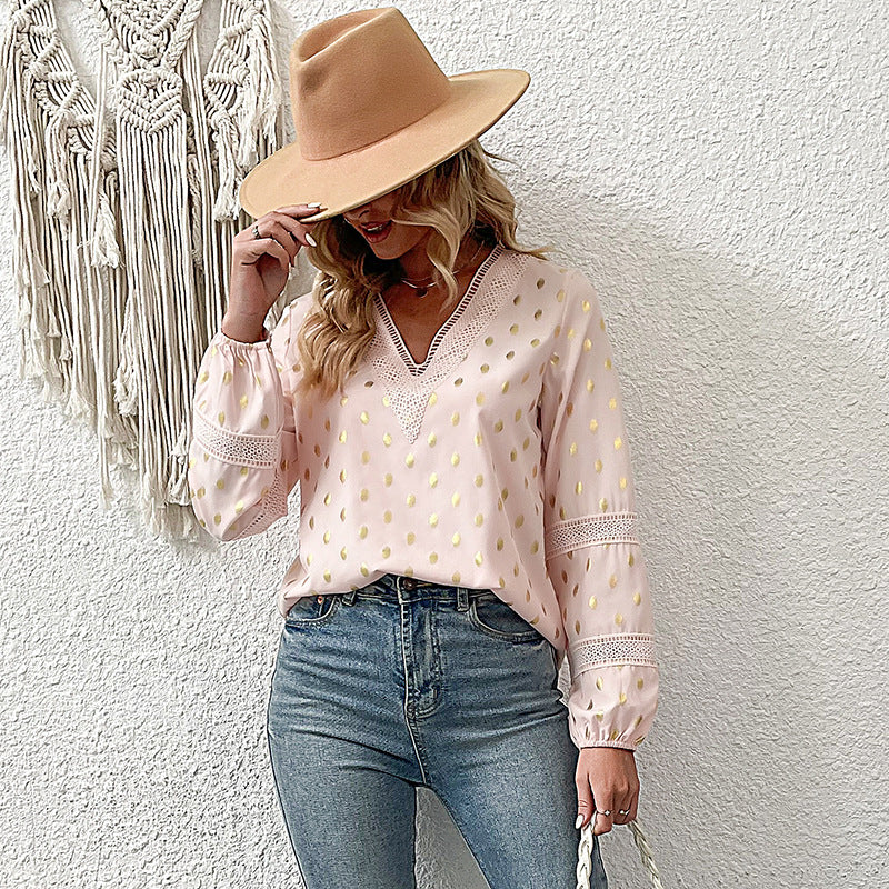 Damen Leichte Chiffonbluse mit V-Ausschnitt, Spitzenbesatz und Metallic-Pünktchen Shop Nory